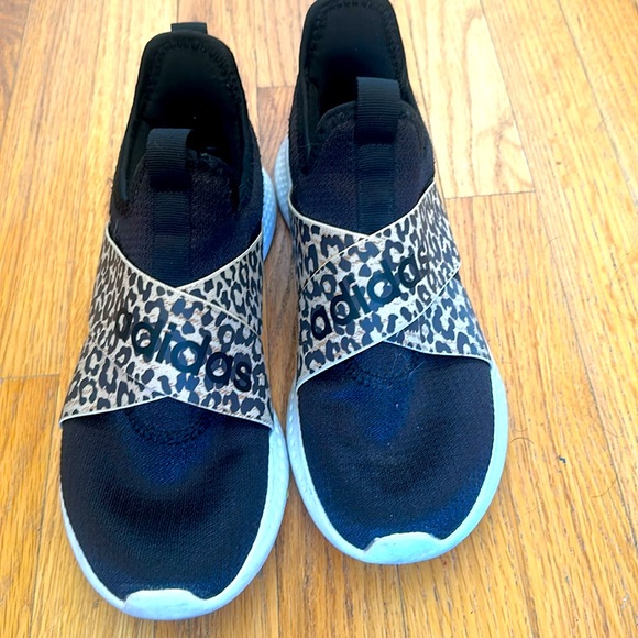 Cheetah print slip on shoes - Picture 1 of 3